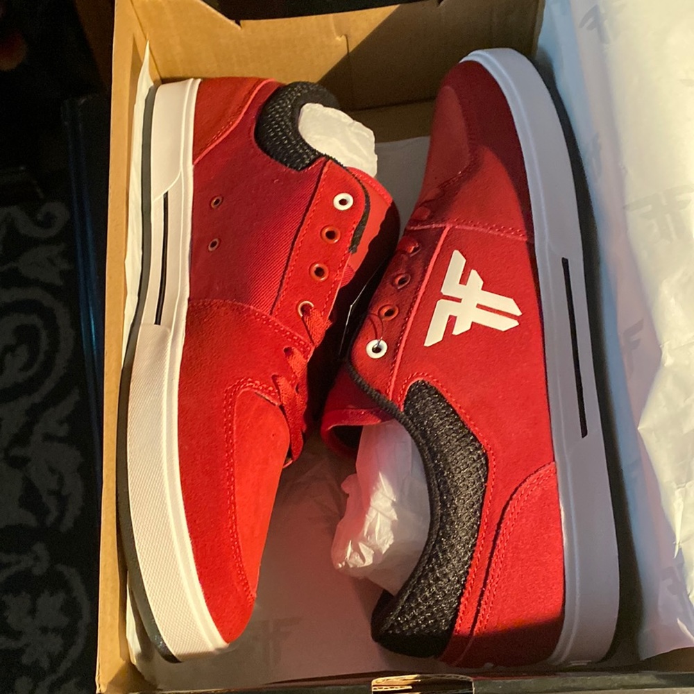 Brand new Fallen mens 11 shoe
